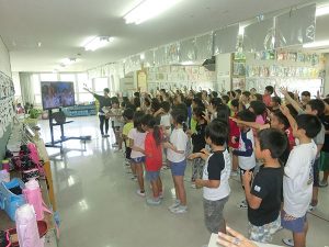 島袋小学校４学年 手話サークルとの交流